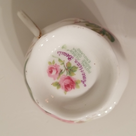 Vintage Royal Albert American Beauty Bone China Teacup & Saucer Set - Picture 7 of 17